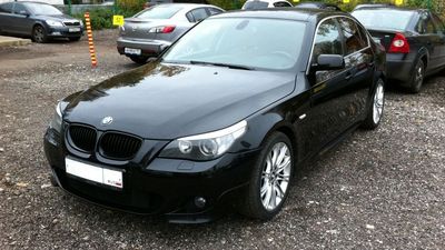 Автостекла BMW 5 E60 c установкой в Москве